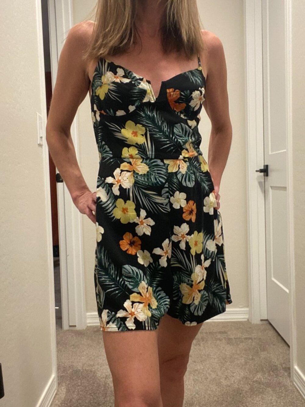 Wild Fable Tropical Floral Romper Black Smocked Bust Adjustable Straps Small - Picture 9 of 9